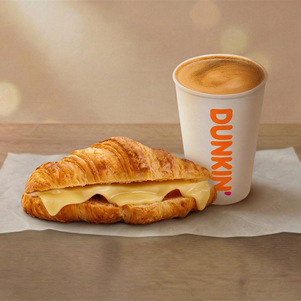 კრუასანი ორმაგი ყველით კომბო